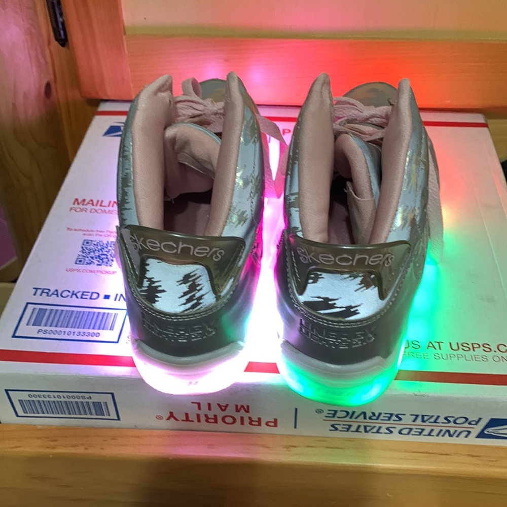 Skechers Light Up High Tops - Picture 3 of 6